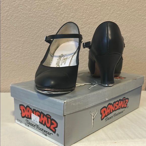 Black Women's Tap Shoes - Picture 1 of 5